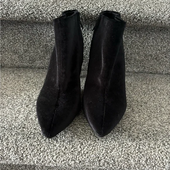 Velvety booties - Picture 5 of 5